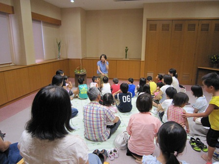 写真：夏休みのたのしいおはなし会