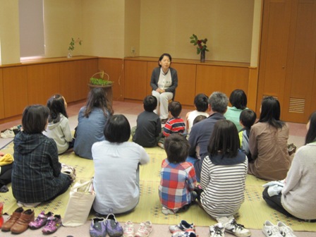 写真：春のたのしいおはなし会